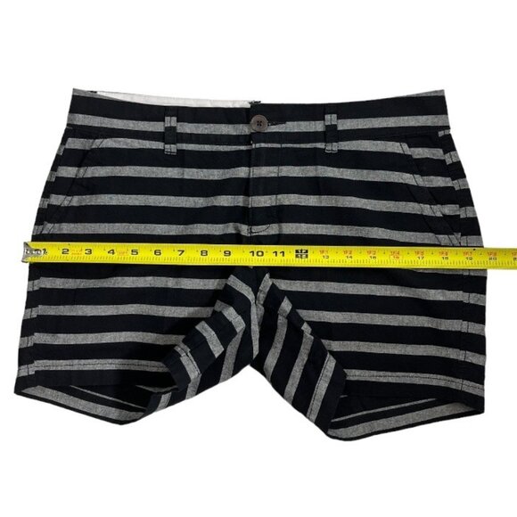 Old Navy Striped Cotton Shorts Black Gray Flat Front Zip Up Belt Loops Size 4 - Picture 8 of 15